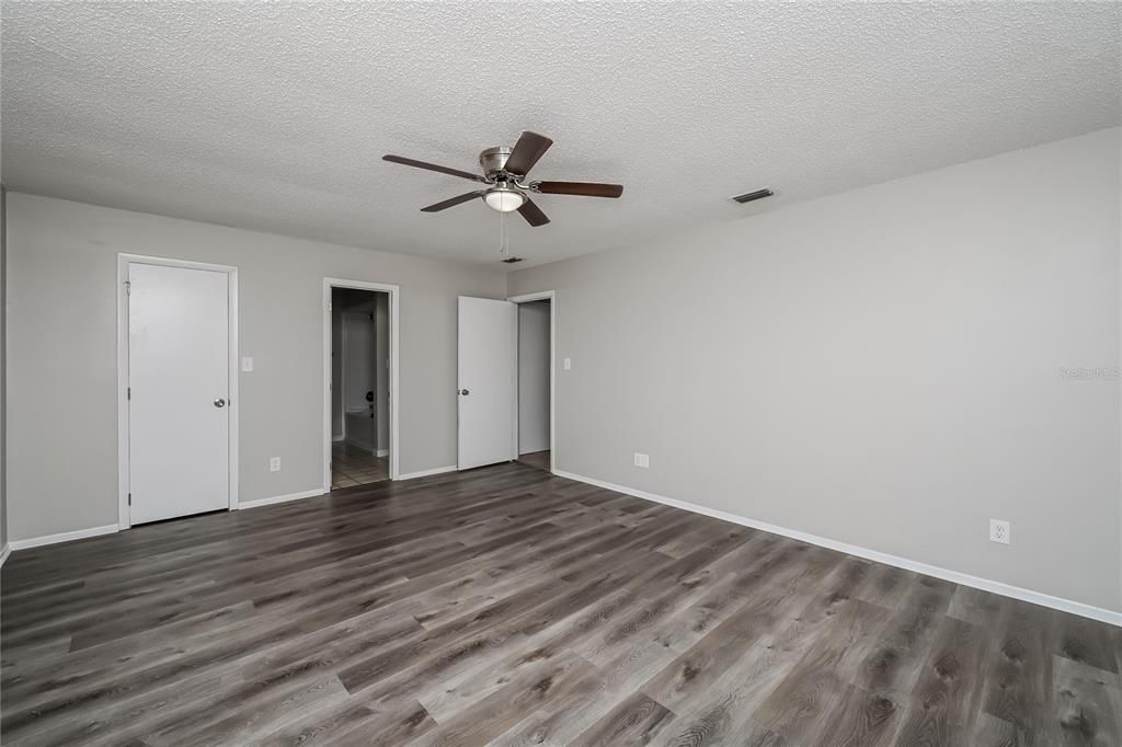 For Rent: $2,145 (3 beds, 2 baths, 1752 Square Feet)