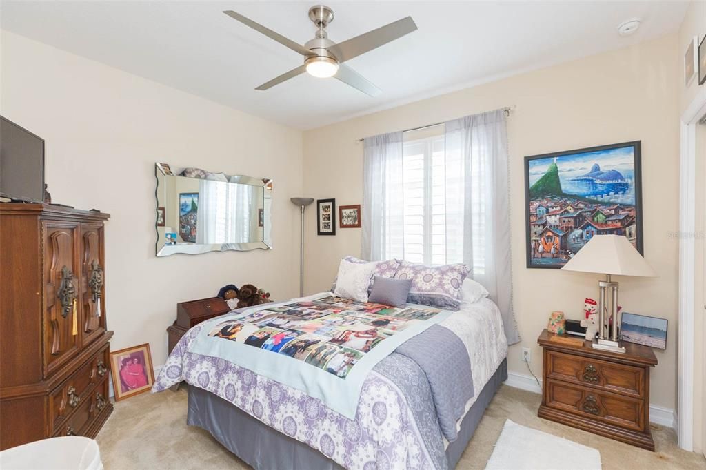 For Sale: $389,000 (2 beds, 2 baths, 1747 Square Feet)