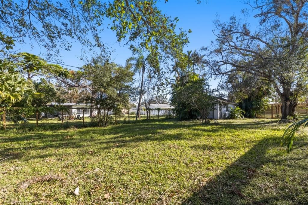 Spacious fully fenced-in back yard.