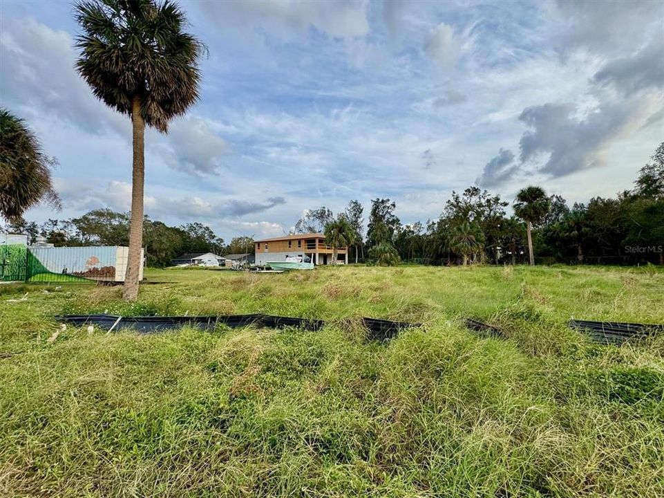 En Venta: $350,000 (0.20 acres)