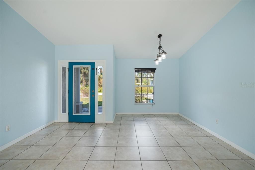 Virtually Staged - foyer, dining room