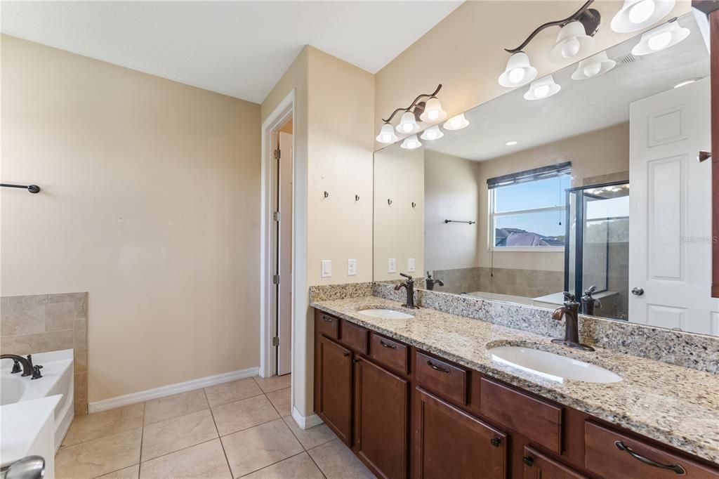 For Sale: $669,000 (4 beds, 2 baths, 2969 Square Feet)