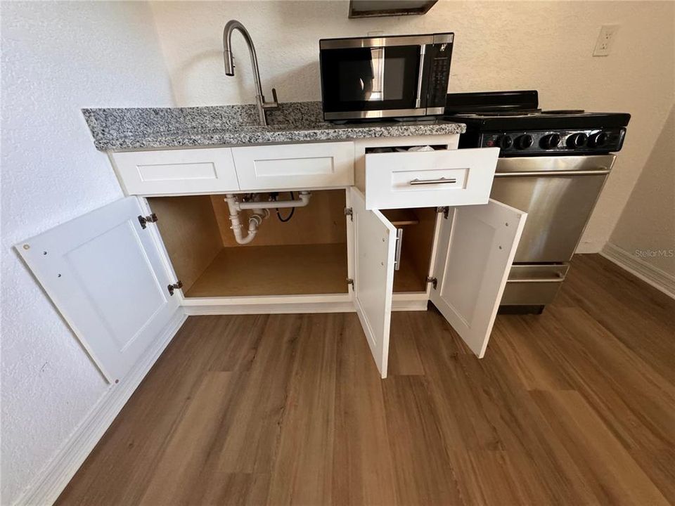 For Rent: $1,500 (1 beds, 1 baths, 1016 Square Feet)