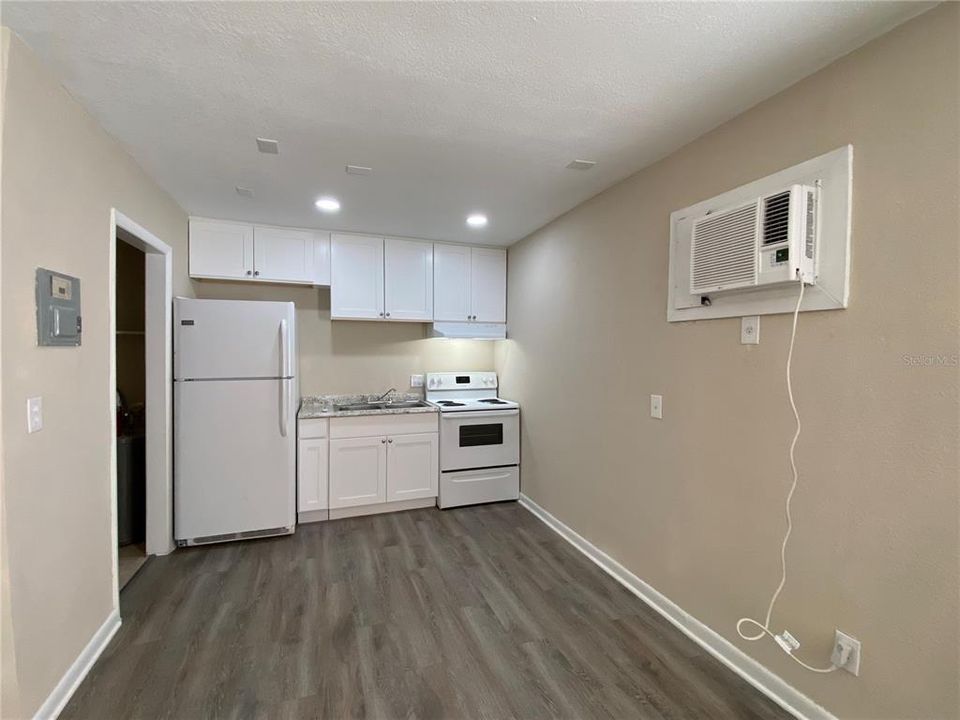 For Rent: $1,145 (1 beds, 1 baths, 588 Square Feet)