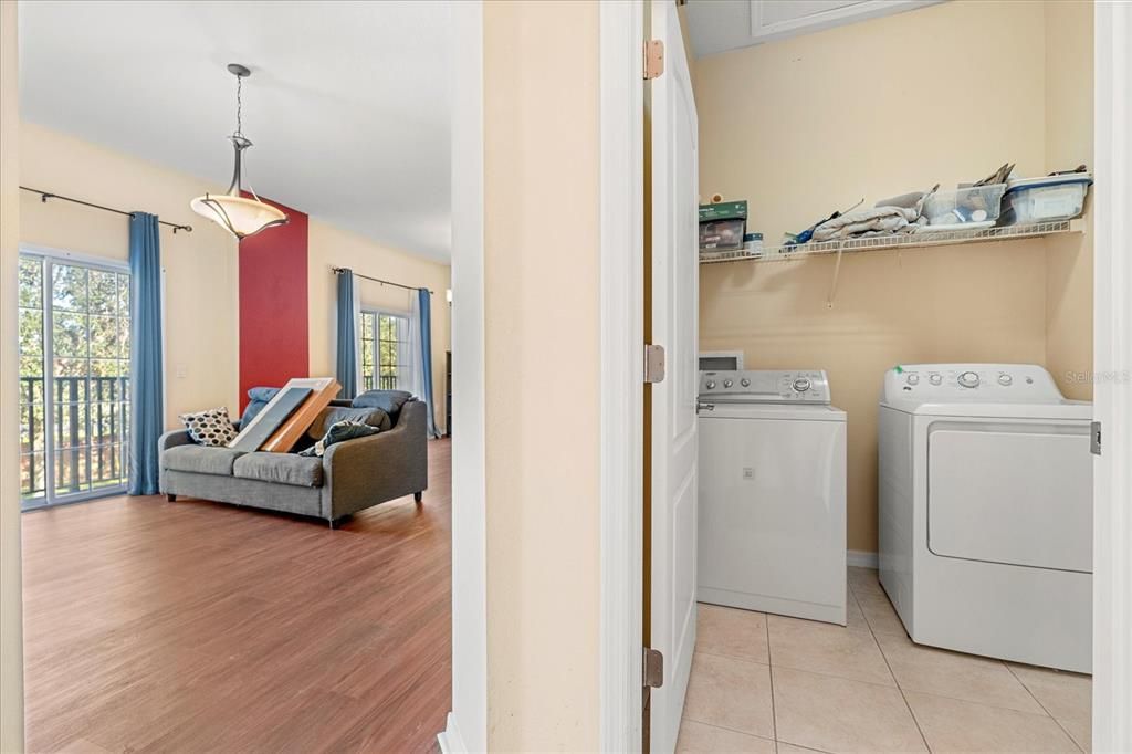 For Sale: $254,900 (2 beds, 2 baths, 1259 Square Feet)