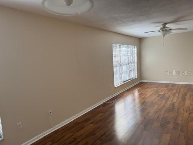 For Sale: $228,900 (2 beds, 2 baths, 1045 Square Feet)