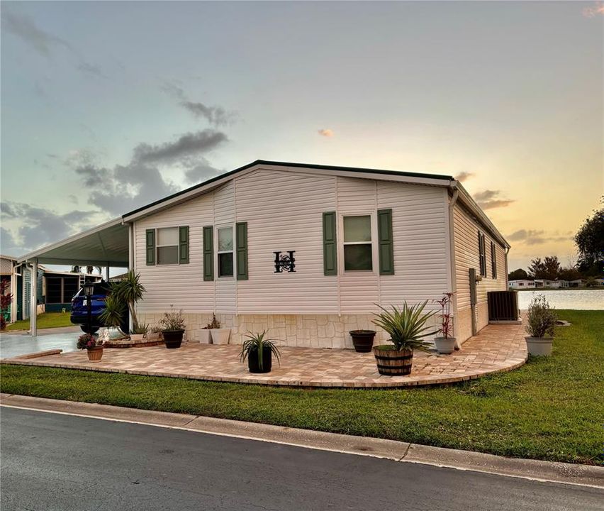 For Sale: $255,000 (3 beds, 2 baths, 1634 Square Feet)