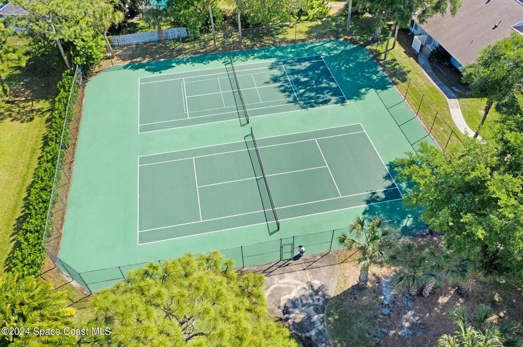 733 community tennis courts