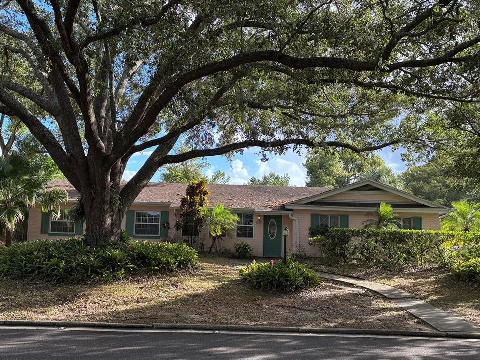 For Sale: $375,000 (3 beds, 2 baths, 1308 Square Feet)