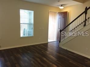 For Rent: $2,600 (3 beds, 2 baths, 1727 Square Feet)