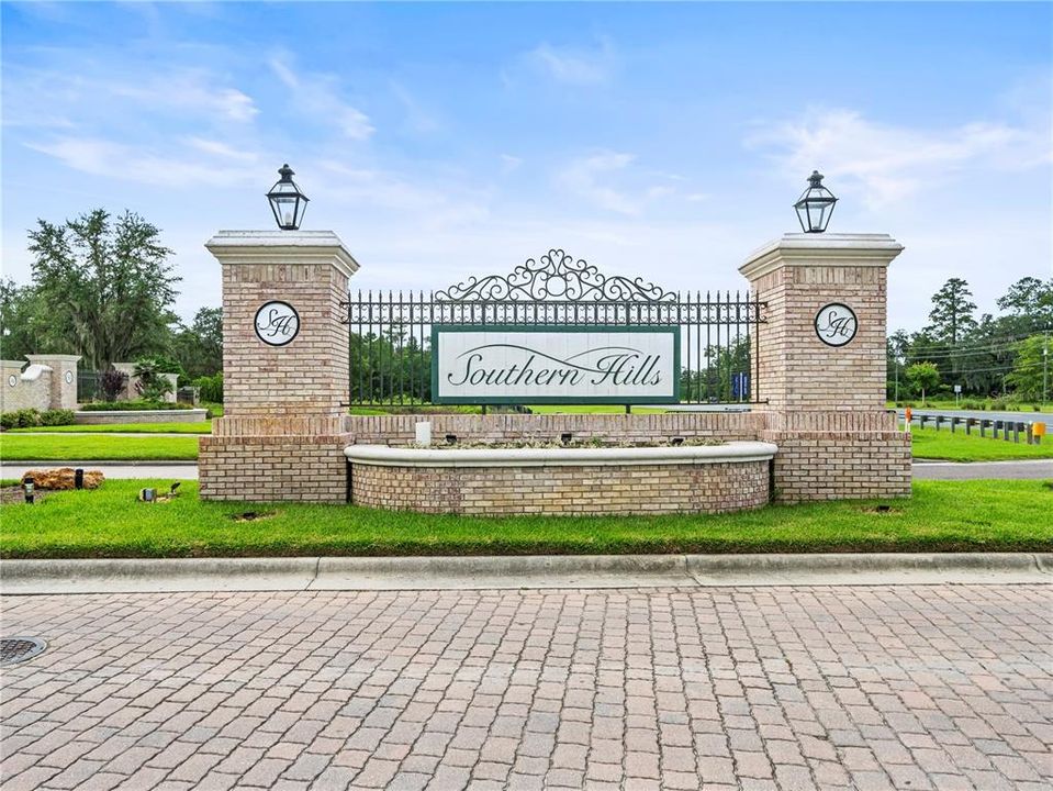 For Sale: $615,000 (3 beds, 3 baths, 2606 Square Feet)