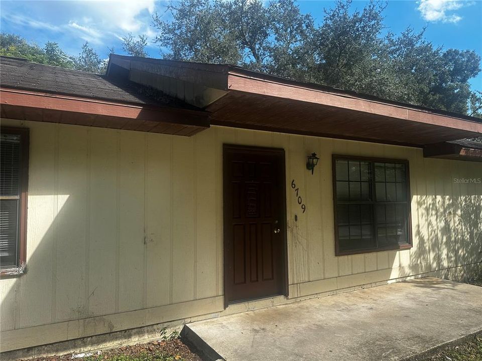 For Rent: $1,300 (2 beds, 2 baths, 1036 Square Feet)