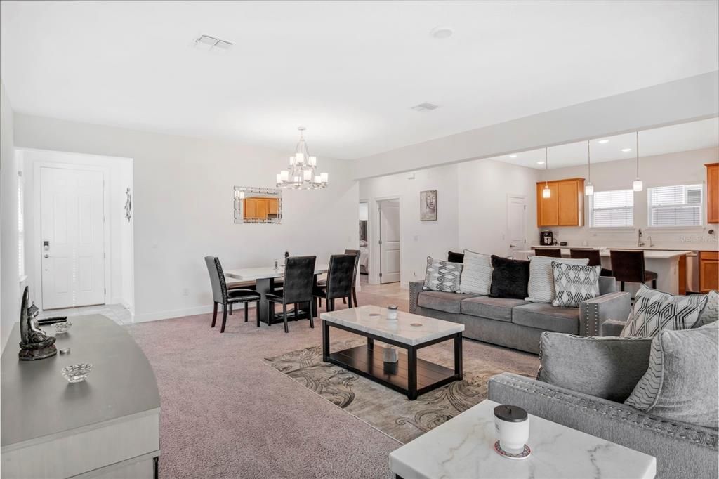 For Sale: $439,990 (2 beds, 2 baths, 1762 Square Feet)