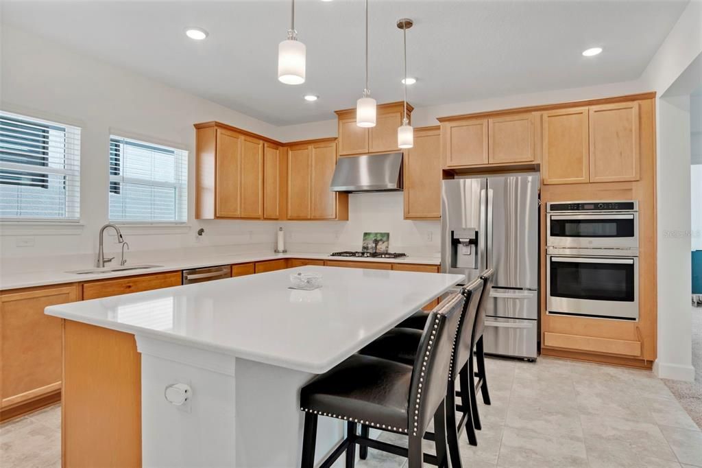 For Sale: $439,990 (2 beds, 2 baths, 1762 Square Feet)