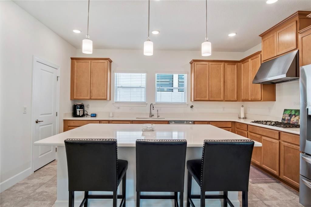 For Sale: $439,990 (2 beds, 2 baths, 1762 Square Feet)