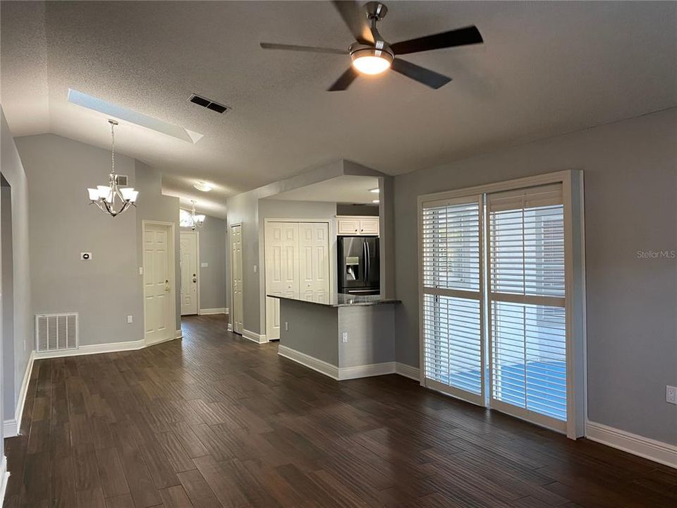 For Rent: $2,497 (3 beds, 2 baths, 1744 Square Feet)