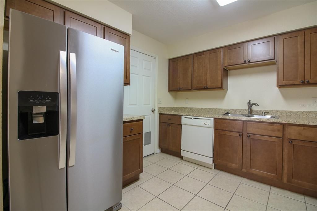 For Rent: $1,850 (3 beds, 2 baths, 1434 Square Feet)