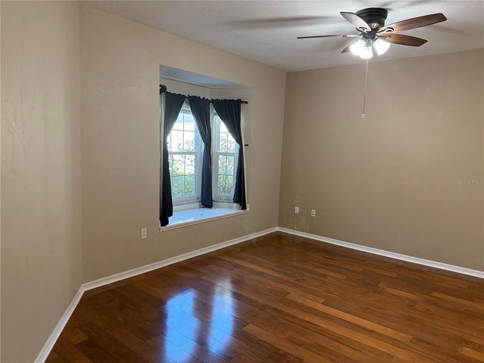 For Rent: $1,900 (3 beds, 2 baths, 1545 Square Feet)