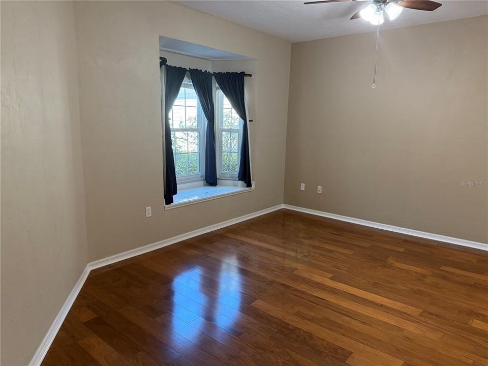 For Rent: $1,900 (3 beds, 2 baths, 1545 Square Feet)