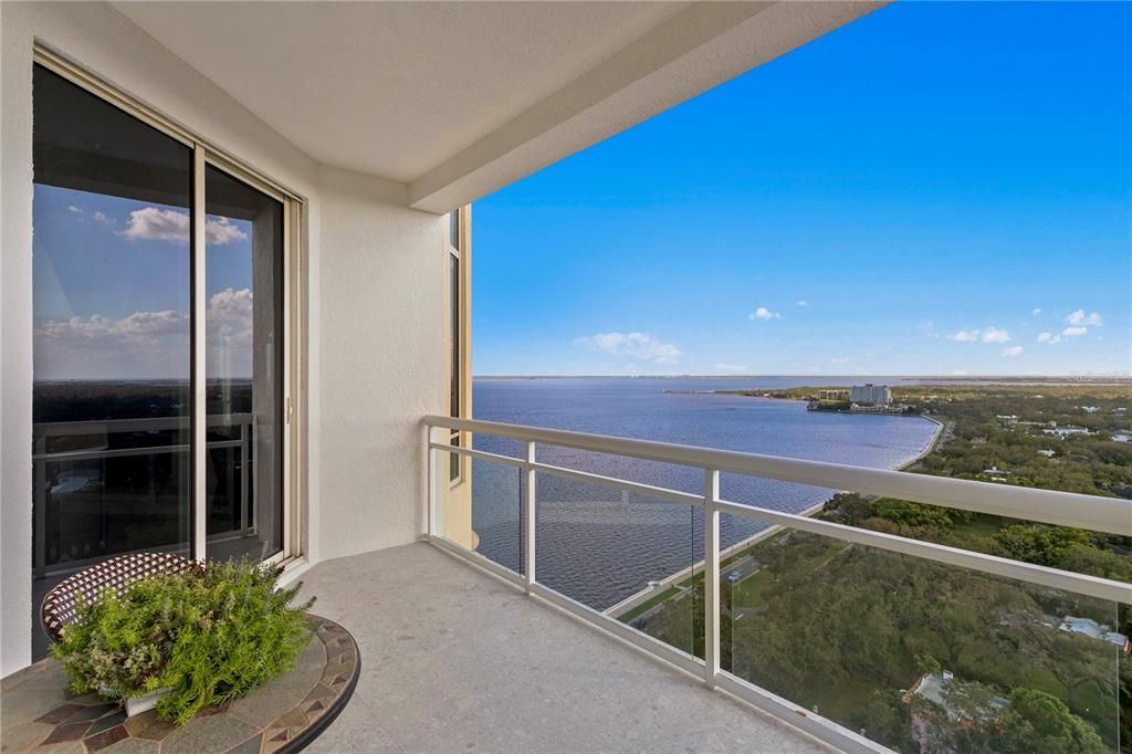 Kitchen balcony for easy outdoor morning coffee or lunch