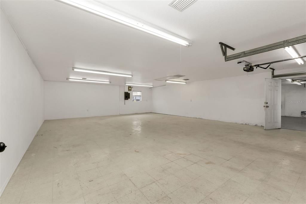 For Sale: $650,000 (0 beds, 0 baths, 3440 Square Feet)