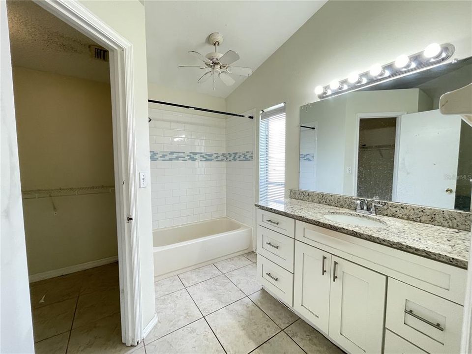 For Rent: $2,000 (3 beds, 2 baths, 1358 Square Feet)