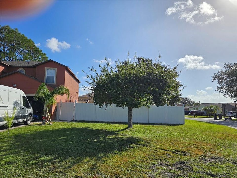 For Sale: $358,500 (4 beds, 2 baths, 2140 Square Feet)