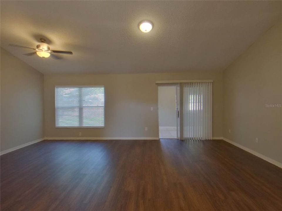 For Rent: $1,969 (3 beds, 2 baths, 1641 Square Feet)