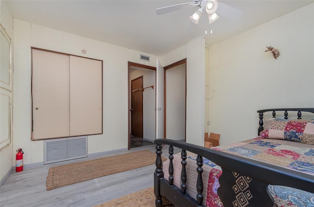 For Sale: $98,500 (2 beds, 2 baths, 1248 Square Feet)