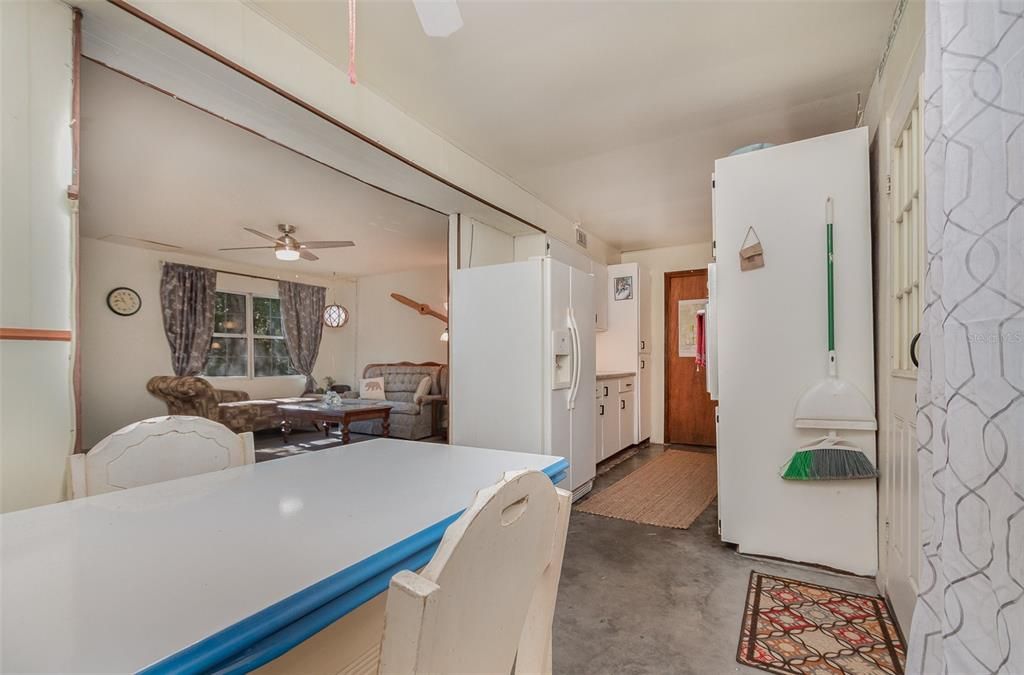 For Sale: $98,500 (2 beds, 2 baths, 1248 Square Feet)