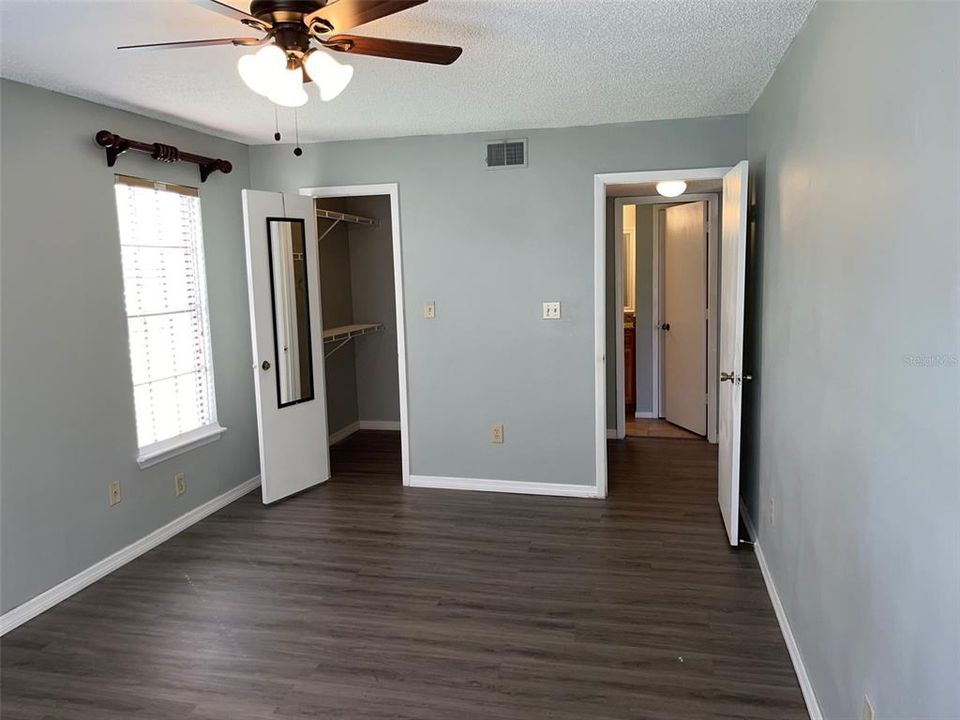 For Rent: $1,350 (1 beds, 1 baths, 800 Square Feet)