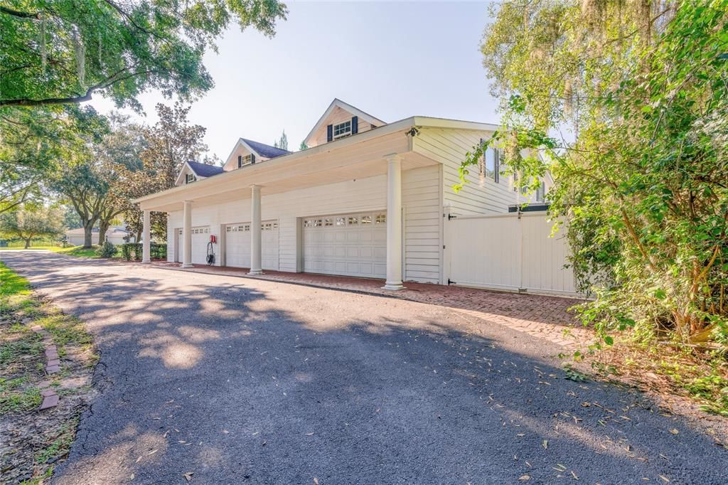 For Sale: $1,550,000 (4 beds, 3 baths, 3881 Square Feet)