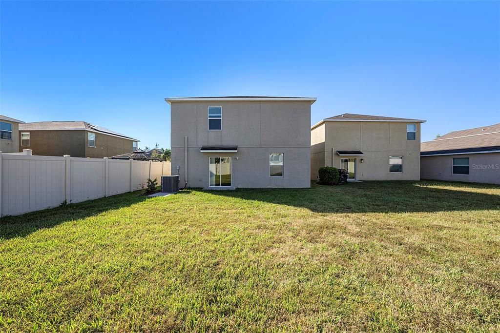 For Sale: $329,000 (5 beds, 2 baths, 2355 Square Feet)