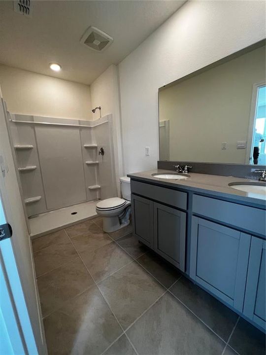 For Rent: $2,250 (3 beds, 2 baths, 2709 Square Feet)