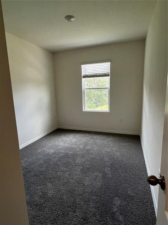 For Rent: $2,250 (3 beds, 2 baths, 2709 Square Feet)