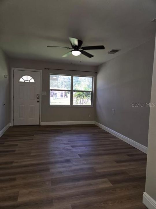 For Rent: $1,800 (2 beds, 1 baths, 1288 Square Feet)