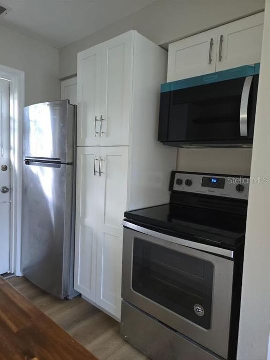 For Rent: $1,800 (2 beds, 1 baths, 1288 Square Feet)