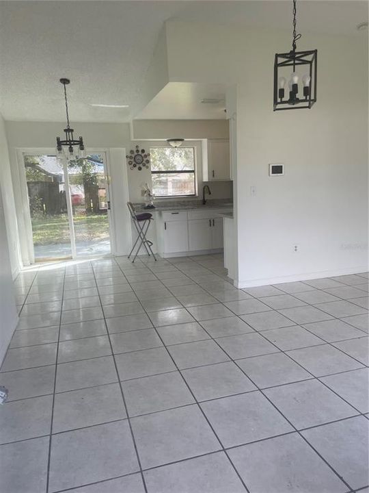 For Sale: $209,000 (2 beds, 1 baths, 792 Square Feet)