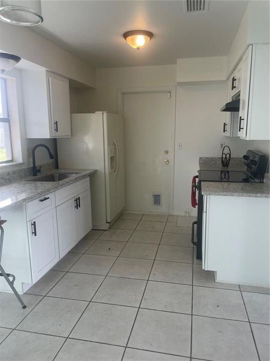 For Sale: $209,000 (2 beds, 1 baths, 792 Square Feet)