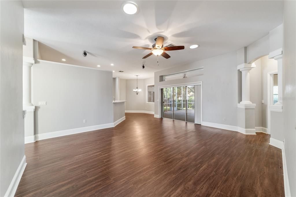 For Sale: $439,000 (4 beds, 2 baths, 2378 Square Feet)