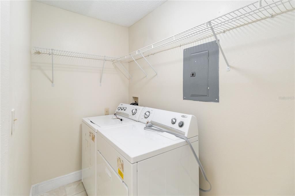 For Rent: $1,750 (2 beds, 2 baths, 975 Square Feet)