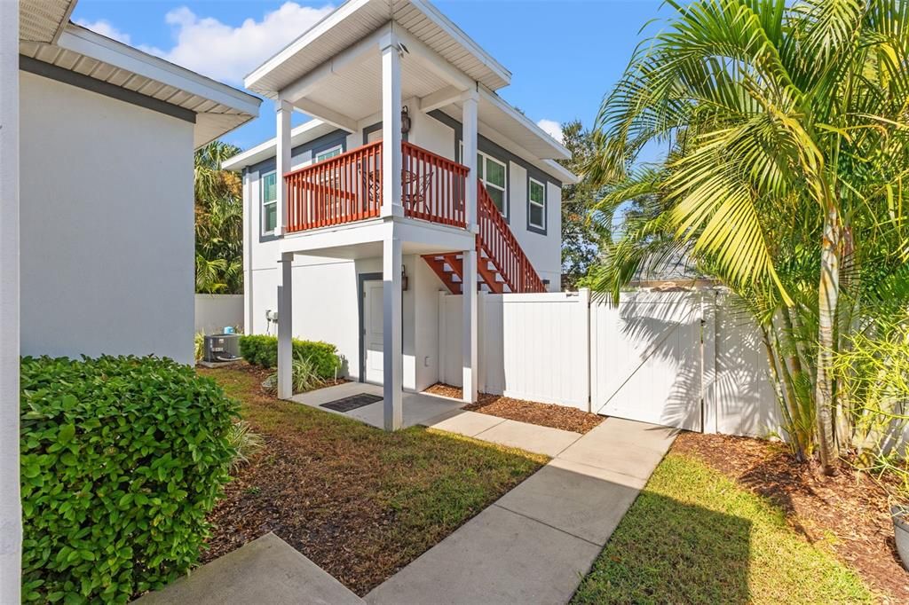 For Sale: $1,050,000 (4 beds, 3 baths, 2387 Square Feet)