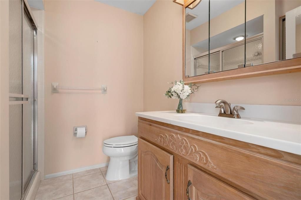 For Sale: $349,900 (2 beds, 2 baths, 1913 Square Feet)