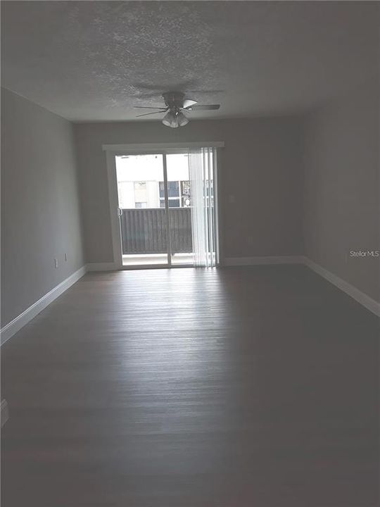 For Rent: $1,400 (2 beds, 1 baths, 826 Square Feet)