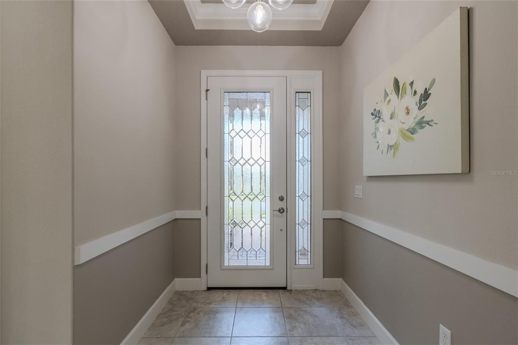 Foyer/ Leaded glass door