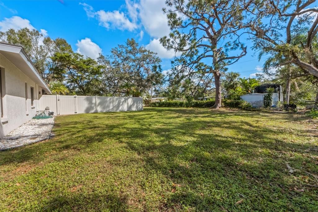 For Sale: $639,000 (3 beds, 2 baths, 1672 Square Feet)