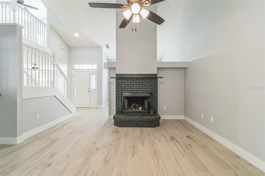 Living Room/Fireplace