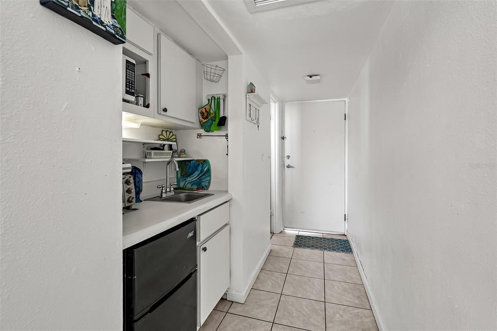 For Sale: $110,000 (1 beds, 1 baths, 344 Square Feet)