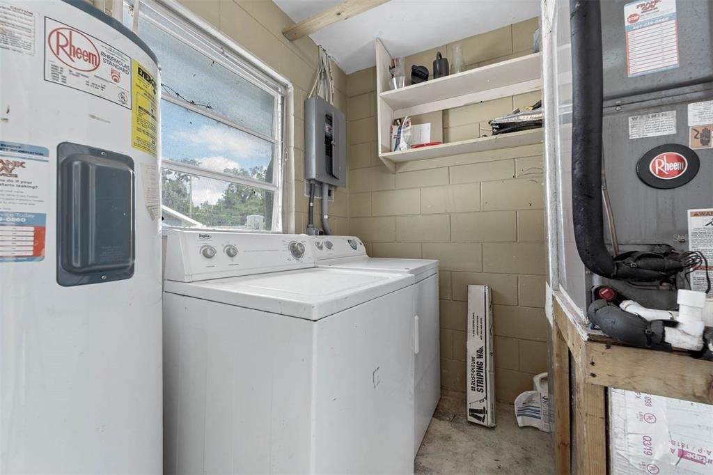 Active With Contract: $575,000 (3 beds, 0 baths, 2052 Square Feet)