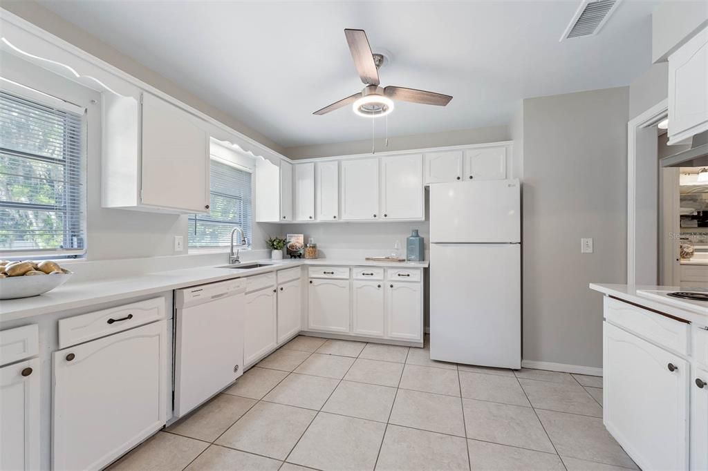 Active With Contract: $575,000 (3 beds, 0 baths, 2052 Square Feet)